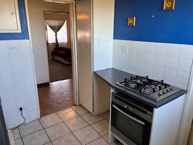 To Let 1 Bedroom Property for Rent in Oostersee Western Cape